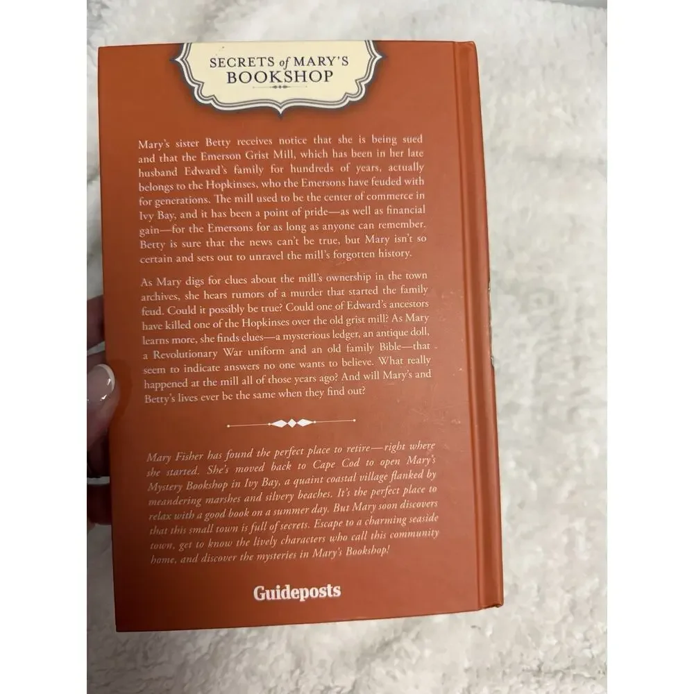 The Secrets of Mary's Bookshop (Reading The Clues) Charlotte Carter Guideposts